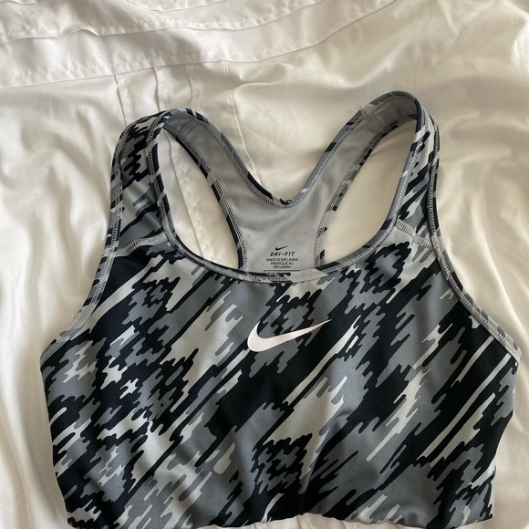 Three Nike Dri-Fit sports bras size M gently used. Accepting reasonable offers. - Picture 4 of 4